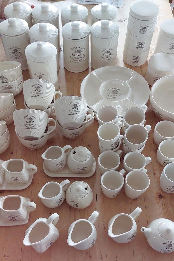 Servies van Sweet Home, Huis en Inrichting, Nieuw, Ophalen of Verzenden, Overige stijlen, Aardewerk