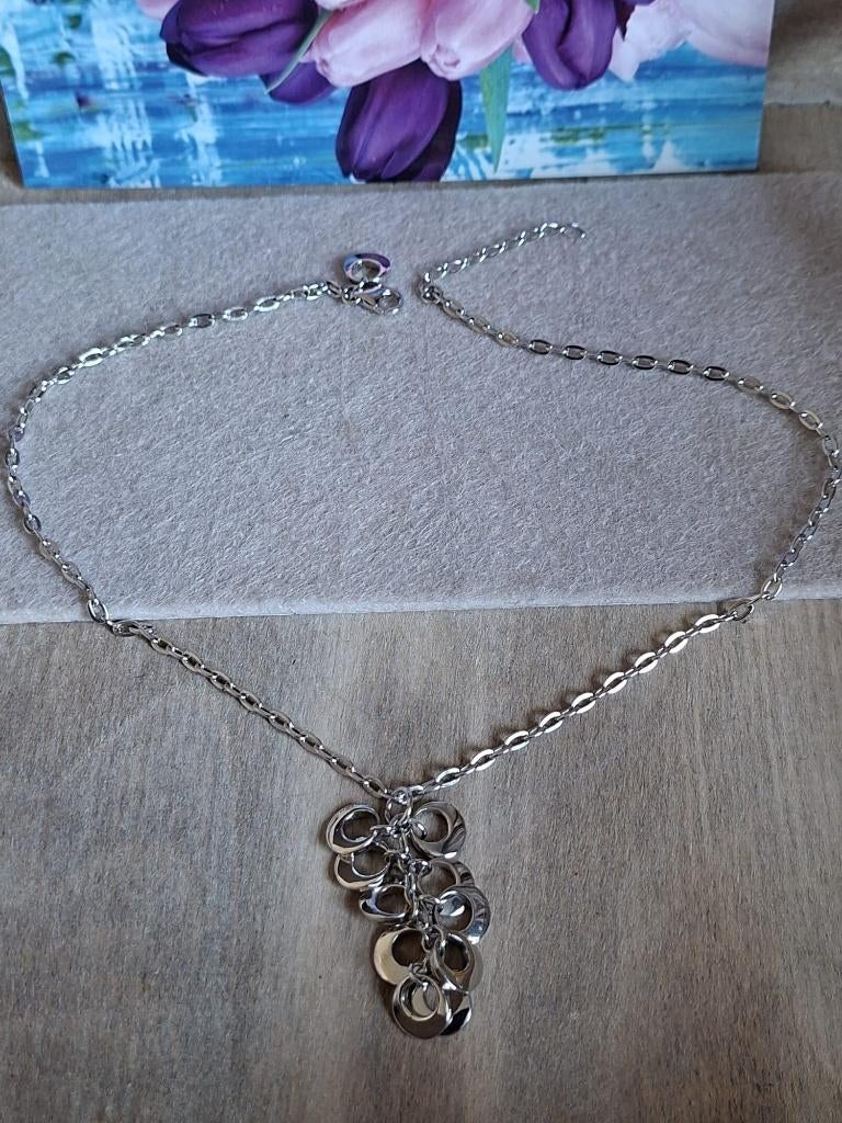 Modernist zilveren ketting grote hanger met ringen, Verstelbaar, Verzenden, Nieuw, Zilver