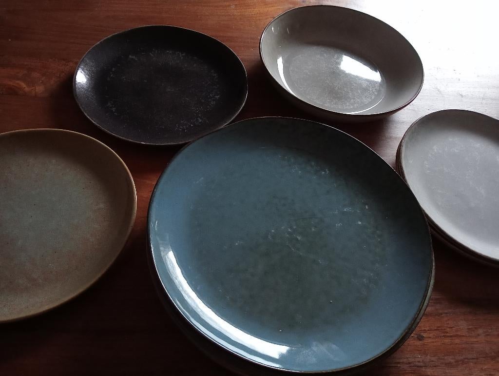 Bordenset, Huis en Inrichting, Keuken | Servies, Ophalen, Zo goed als nieuw, Overige stijlen, Bord(en)