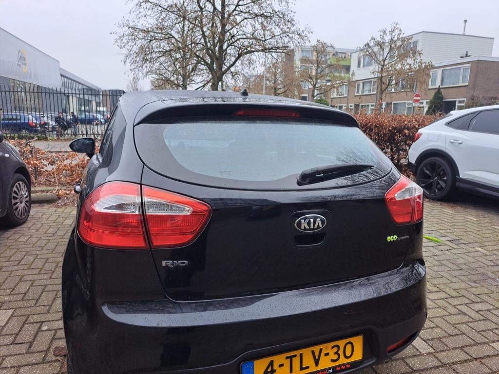 Kia Rio 1.2 I 5DRS 2014 Zwart, Auto's, 1027 kg, 450 kg, 40 €/maand, 4 cilinders