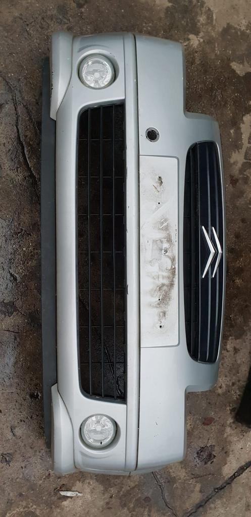 CITROËN C2 VOORBUMPER +MISTLAMPEN BJ 2006, Auto-onderdelen, Carrosserie en Plaatwerk, Bumper, Voor, Gebruikt, Ophalen of Verzenden