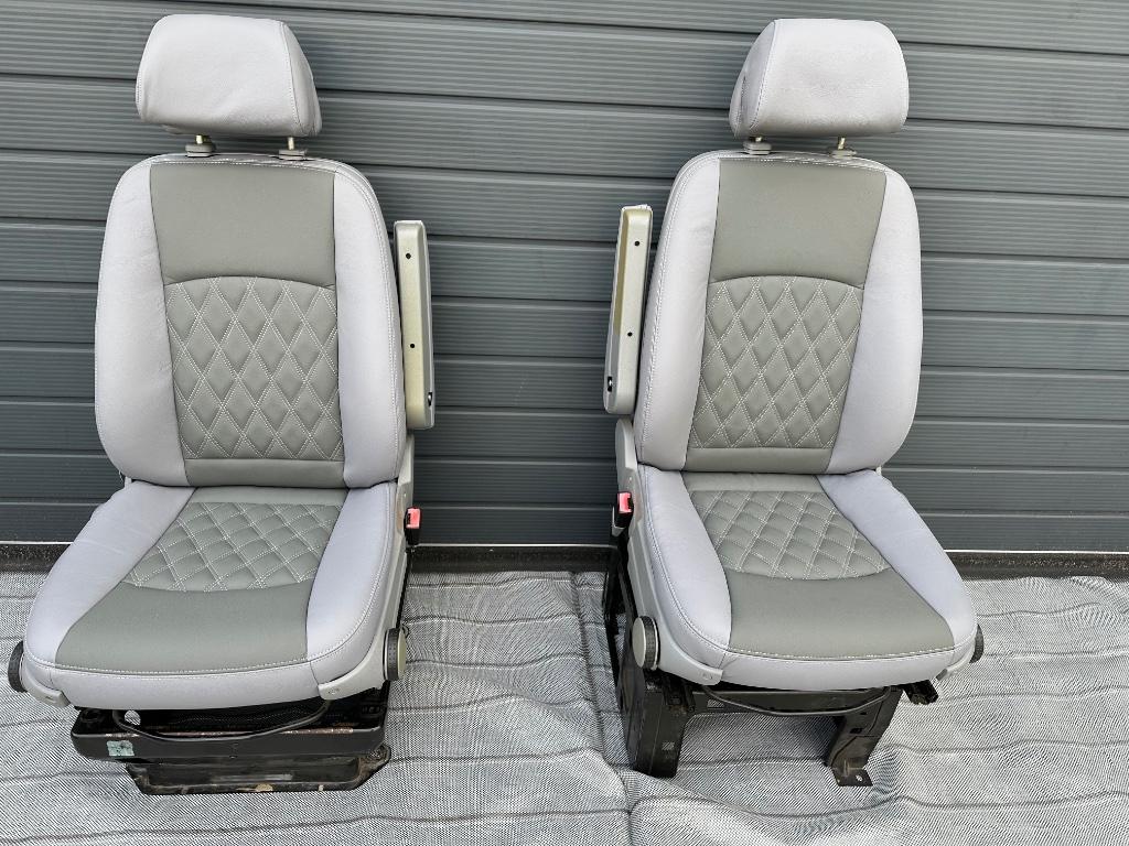 Voor stoelen met Grijs Leder voor Viano  Vito, Auto-onderdelen, Interieur en Bekleding, Ophalen, Nieuw, Mercedes-Benz