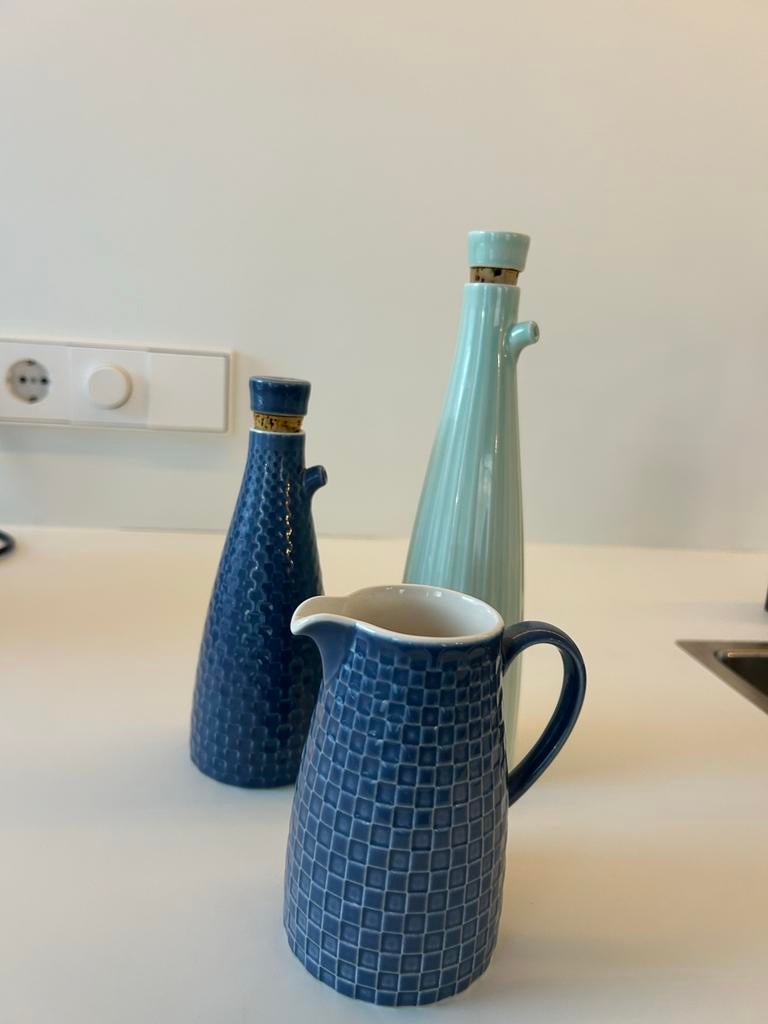 Wedgwood Olie/Azijn Set & Melkkannetje, Blauw, Aardewerk of Porselein, Ophalen of Verzenden, Zo goed als nieuw