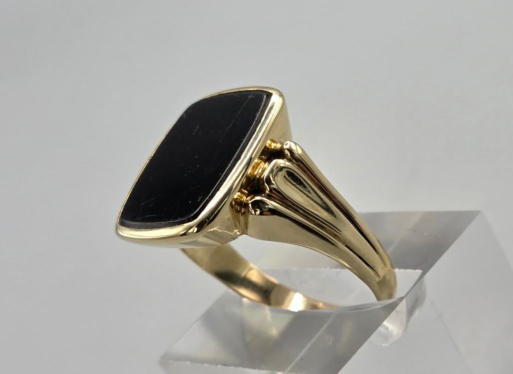Gouden Vintage heren zegelring met onyx. 2026/87.