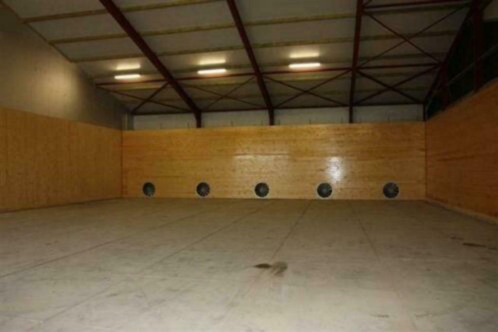 5000 m2 opslag. 7000 m2 Buiten terrein 250a, 0 m², Huur