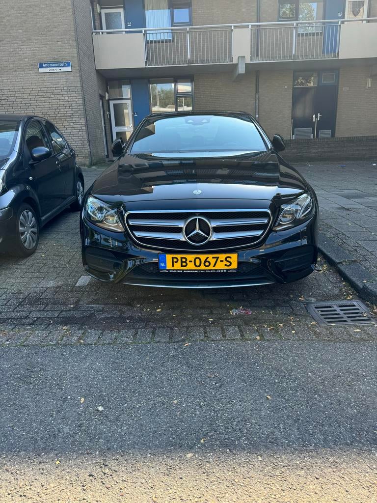 Mercedes-Benz E-Klasse 2.0 E220 D Sedan AUT 2016 Zwart, Auto's, Automaat, Achterwielaandrijving, 194 pk, Diesel