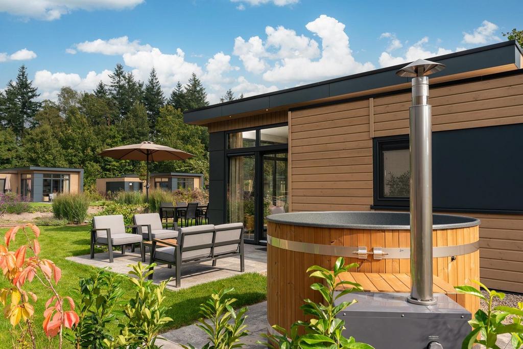 Te huur chalet op de veluwe, In bos, 2 slaapkamers, Recreatiepark, Gelderland en Veluwe