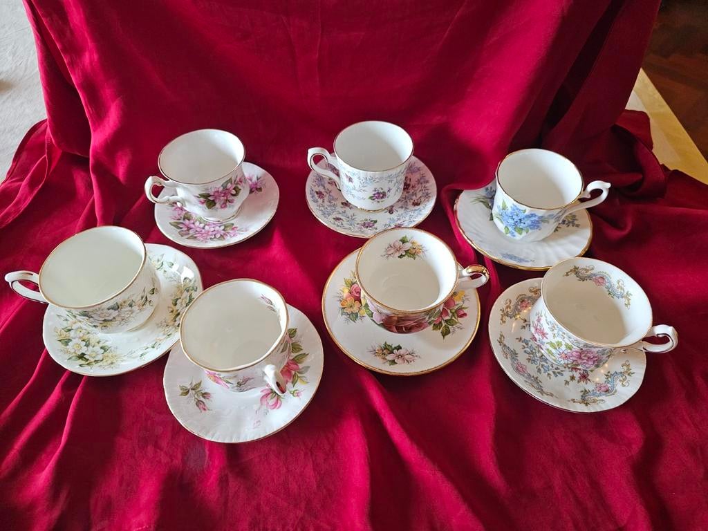 Vintage Theekopjes en Schotels Set, Ophalen of Verzenden
