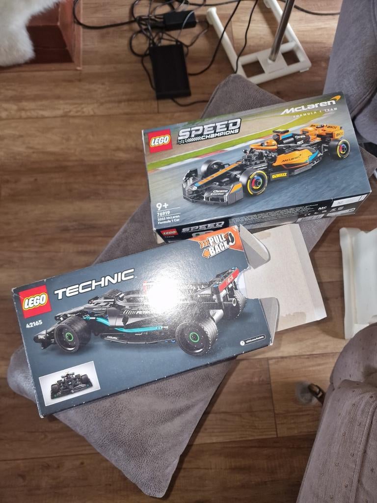 LEGO 42165 & 76919 Complete Sets, Ophalen of Verzenden, Zo goed als nieuw, Complete set, Lego