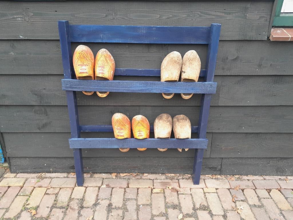 Klompenrek inclusief 4 paar klompen, Ophalen, Gebruikt, Landelijk