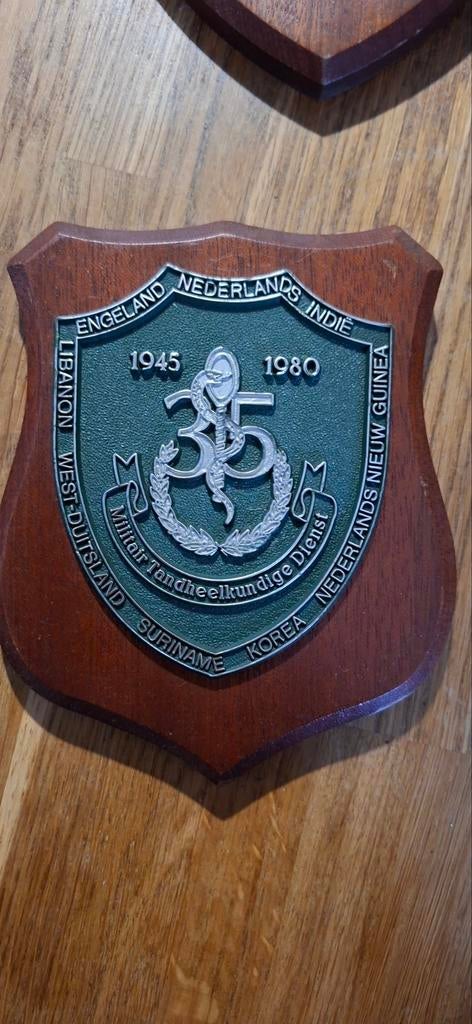 Militair Tandheelkundige Dienst schild 1945–1980 – Nederland, Verzamelen, Militaria | Algemeen, Ophalen of Verzenden, Landmacht
