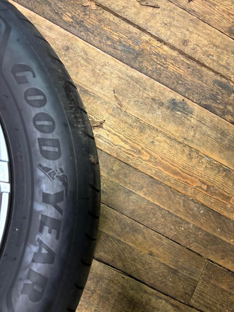 Jeep Avenger Velgen met Banden - Z.G.A.N., 18 inch, Gebruikt, Banden en Velgen, Ophalen of Verzenden