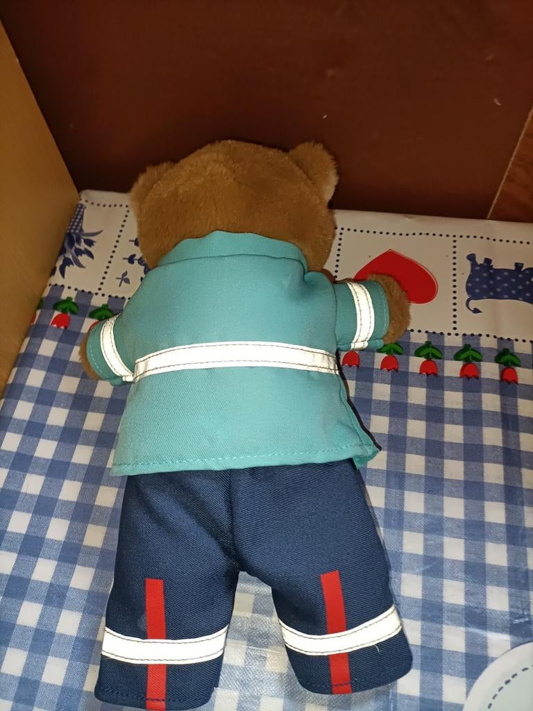 Ambulance beer knuffel Good Bears of the world 30 cm groot, Ophalen of Verzenden, Zo goed als nieuw, Beer