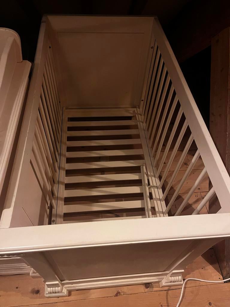 Houten Ledikant en Commode, Ophalen, Gebruikt, Ledikant