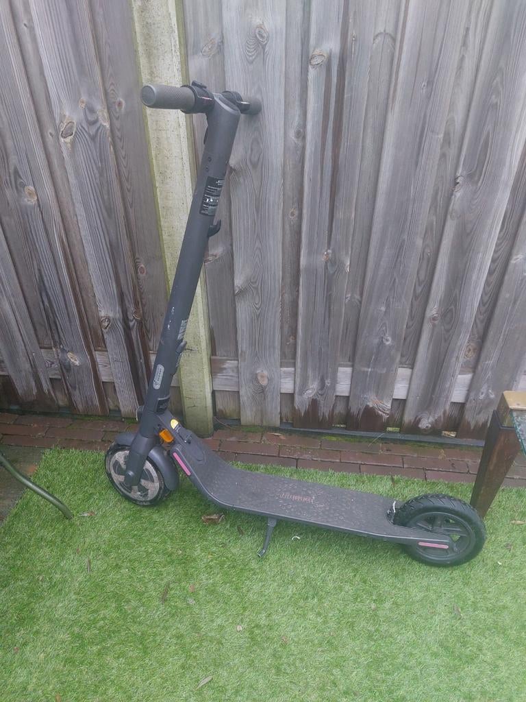 Ninebot Kickscooter E22E Elektrische Step, Fietsen en Brommers, Snorfietsen en Snorscooters, Gebruikt, Overige merken, Elektrisch
