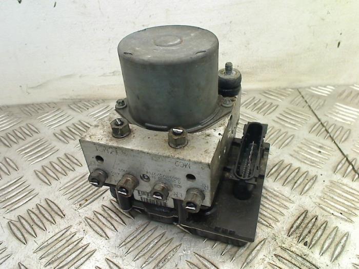 ABS Pomp van een Fiat Bravo, Gebruikt, -, -, Ophalen of Verzenden