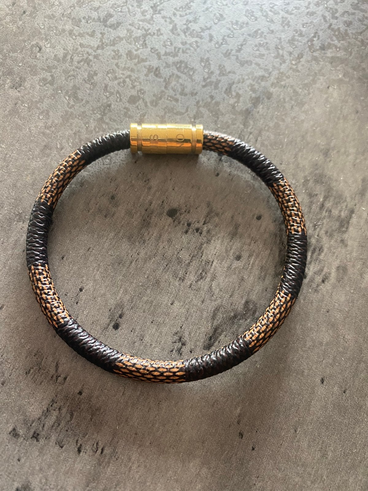 Louis Vuitton LV armband, Sieraden, Tassen en Uiterlijk, Armbanden, Ophalen of Verzenden, Bruin, Leer