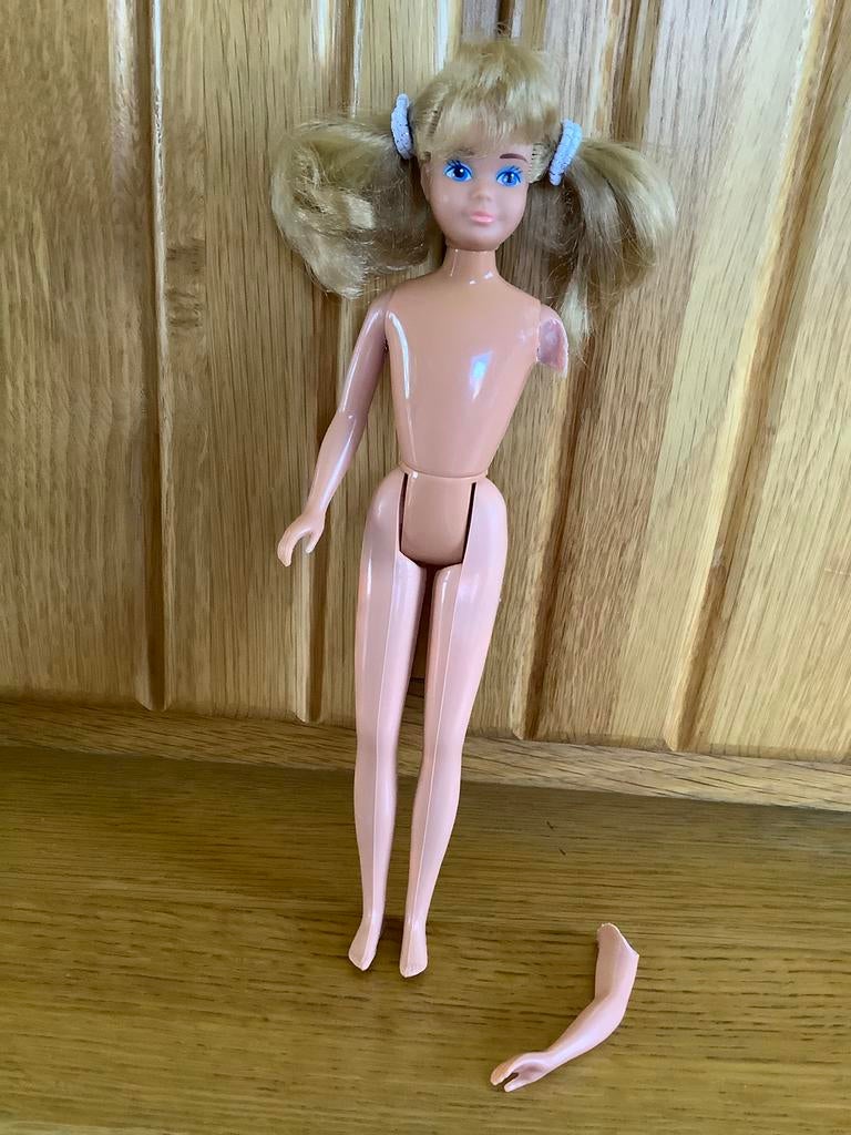 Skipper uit 1967,met gebroken arm, Ophalen of Verzenden, Gebruikt, Fashion Doll
