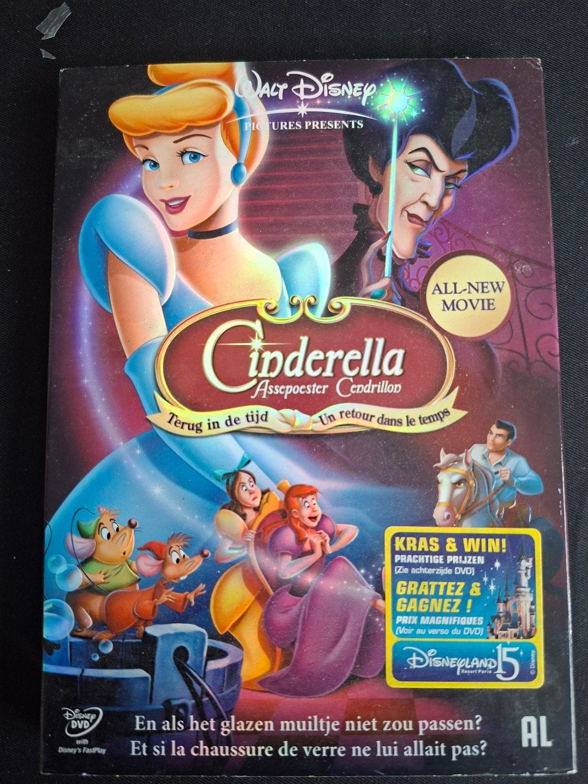 Disney dvds gaan de deur uit, Ophalen
