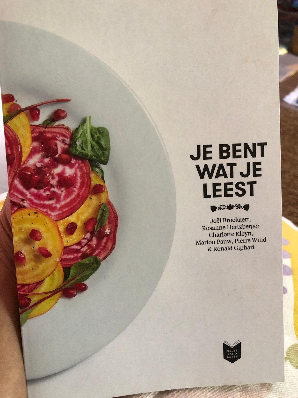Je Bent Wat Je Leest - Kookboek Nederland Leest 2018, Boeken, Hoofdgerechten, Ophalen of Verzenden, Zo goed als nieuw, Gezond koken