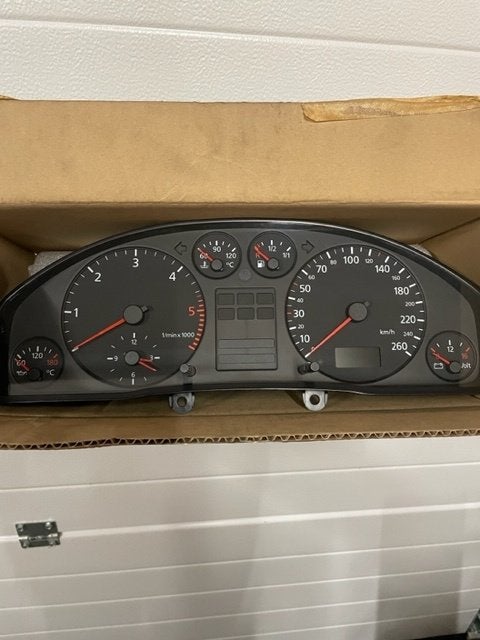 audi a6 c5 km teller a6 tacho cluster 4b0919860MX a6 2.5TDI, Ophalen of Verzenden