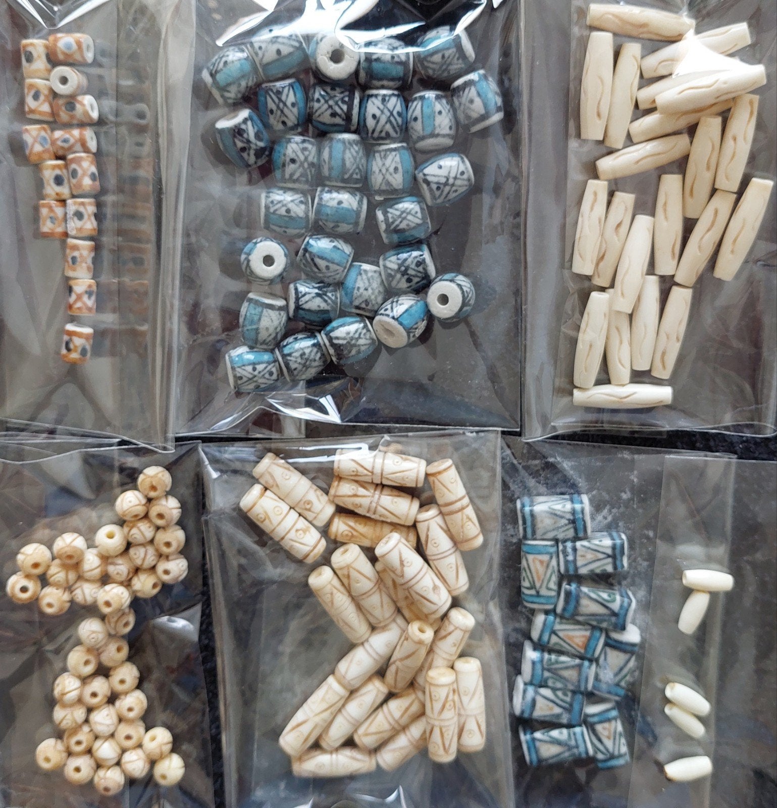 Diverse keramiek en stenen kralen., Hobby en Vrije tijd, Ophalen of Verzenden, Nieuw, Kraal