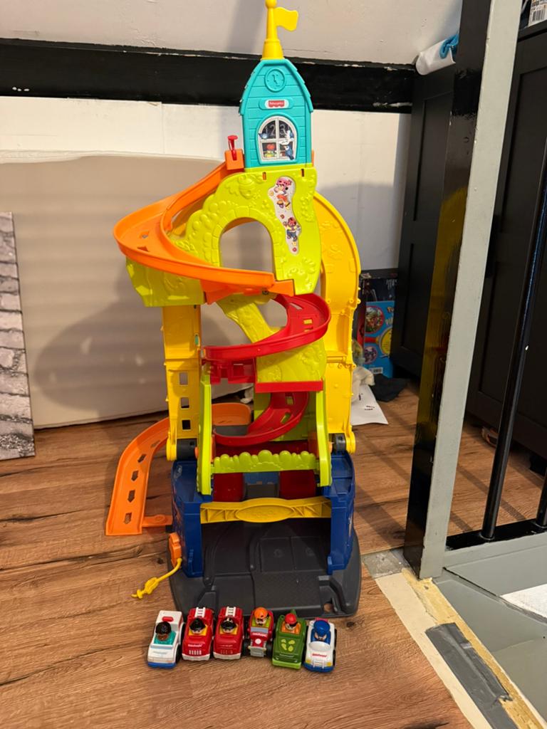 fisher price 2 in 1 racebaan, Ophalen, Zo goed als nieuw, Speelset