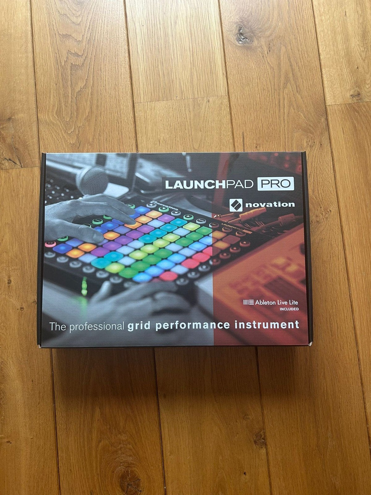 Novation Launchpad Pro compleet in doos + kabels, Muziek en Instrumenten, Synthesizers, Ophalen, Novation, Overige aantallen, Zo goed als nieuw