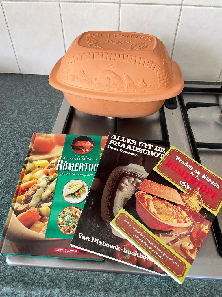 Schlemmertopf / römertopf met gratis 1 receptenboekje., Huis en Inrichting, Keuken | Potten en Pannen, Ophalen of Verzenden, Nieuw