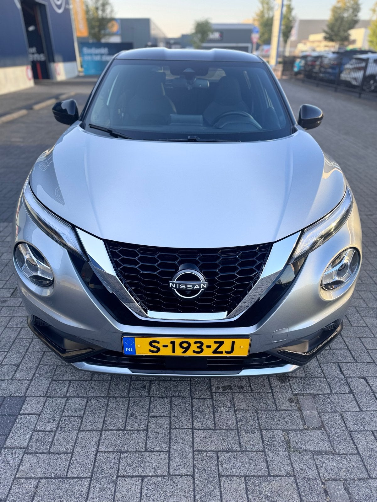 Nissan Juke 1.0 N-Design Dig-t 114pk 2023 bi-tone, 1250 kg, Zwart, Leder en Stof, Origineel Nederlands