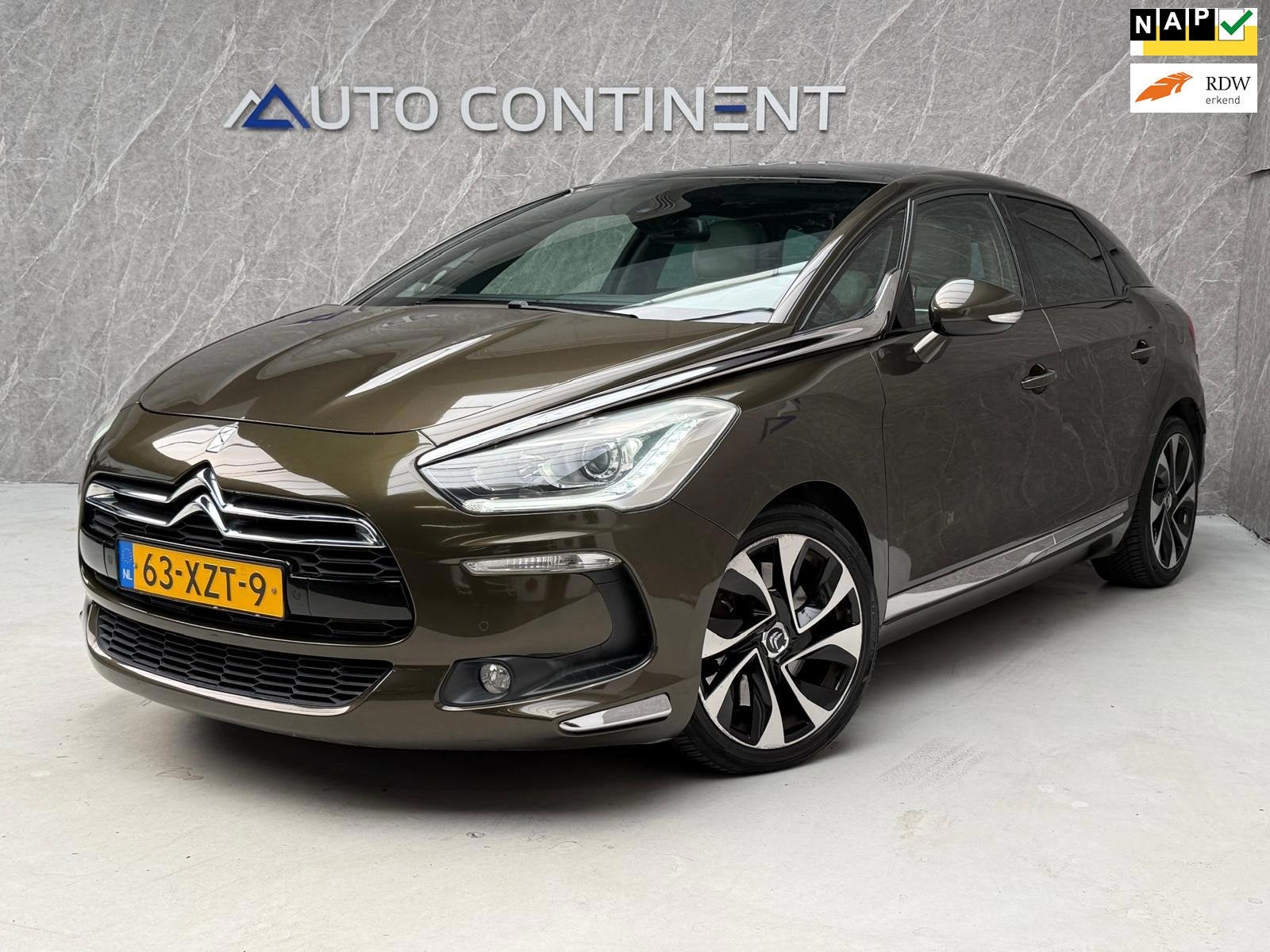 Citroen DS5 1.6 THP / NAP / Panorama / APK / Massage, Auto's, Voorwielaandrijving, Euro 5, 15 km/l, Gebruikt