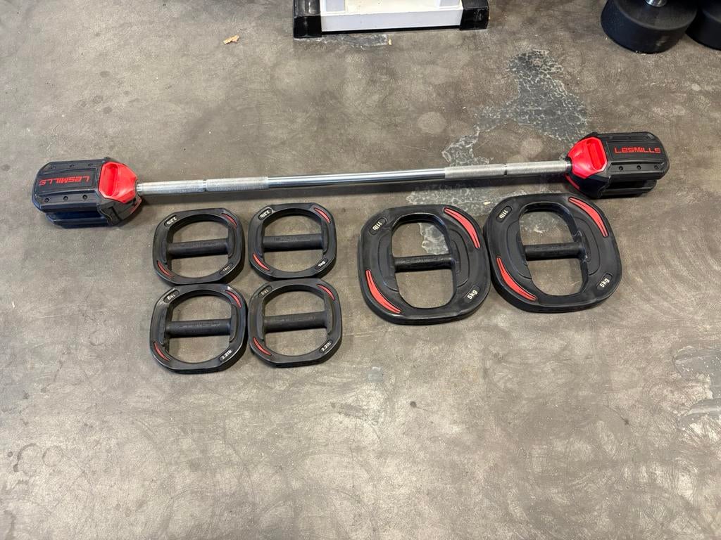 Les mills smartbar set met 14 kg schijven, Sport en Fitness, Fitnessmaterialen, Les mills, Halterset, Gebruikt, Smartbar