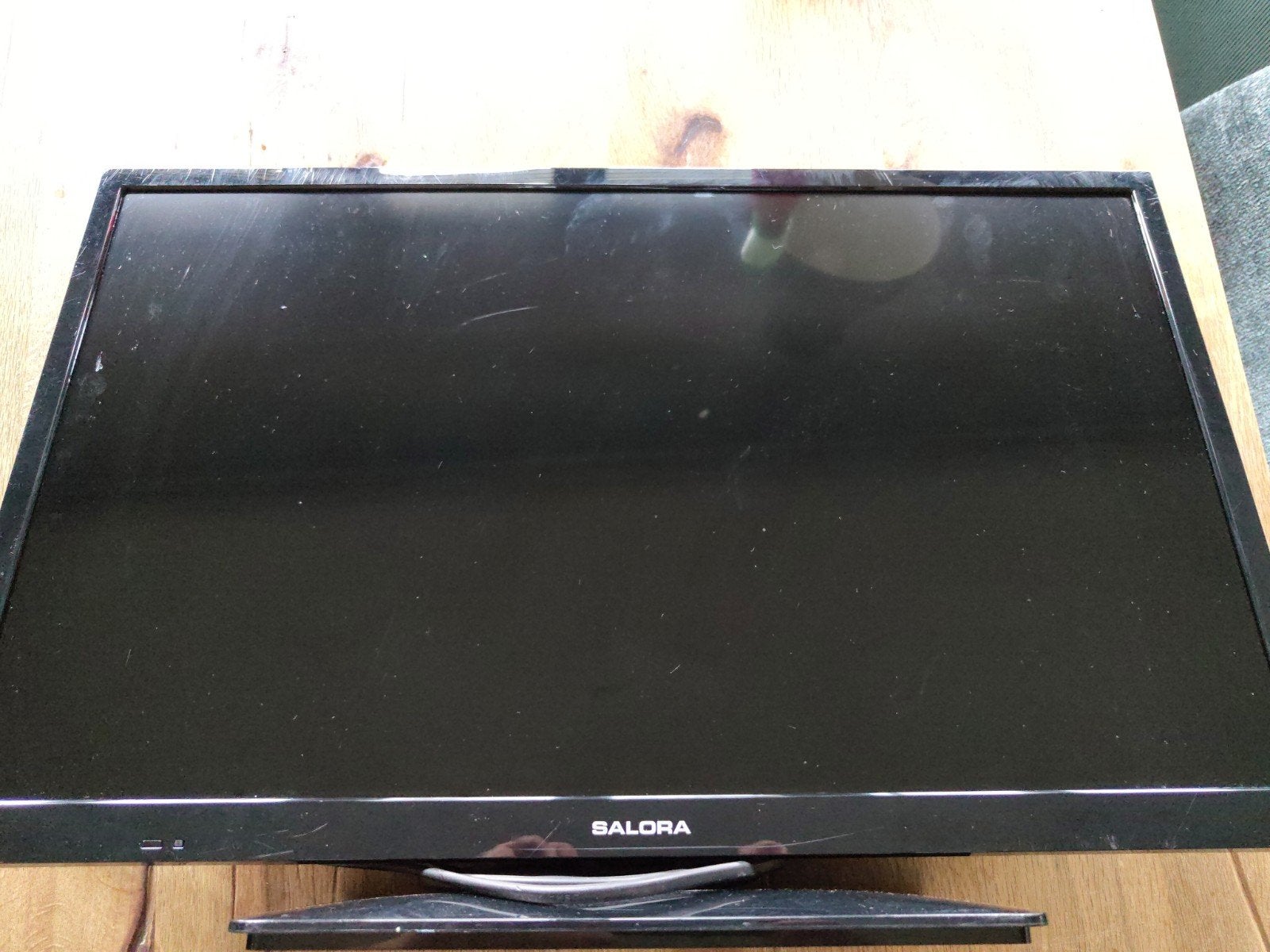 Salora smart tv - 24HA330 - werkt deels, Gebruikt, HD Ready (720p), 100 Hz, 40 tot 60 cm