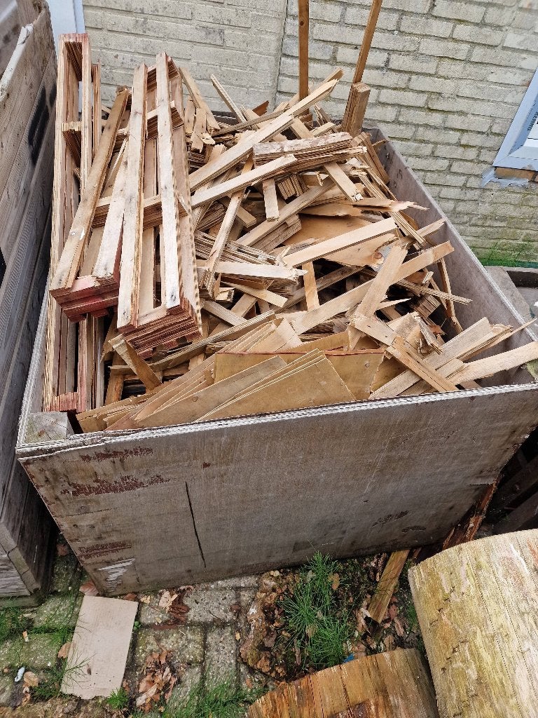 Brandhout: Palletresten en Houtafval, Tuin en Terras, 6 m³ of meer, Ophalen of Verzenden, Overige houtsoorten, Blokken
