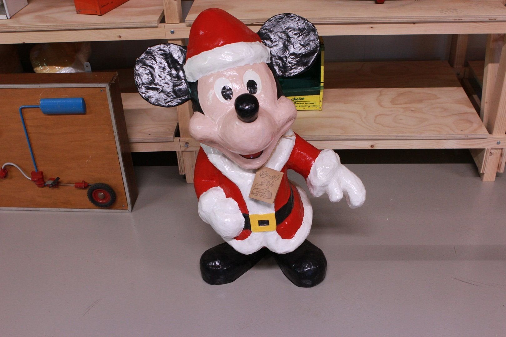 Disney kerstbeeld van Mickey Mouse, Verzamelen, Beelden en Beeldjes, Ophalen, Gebruikt