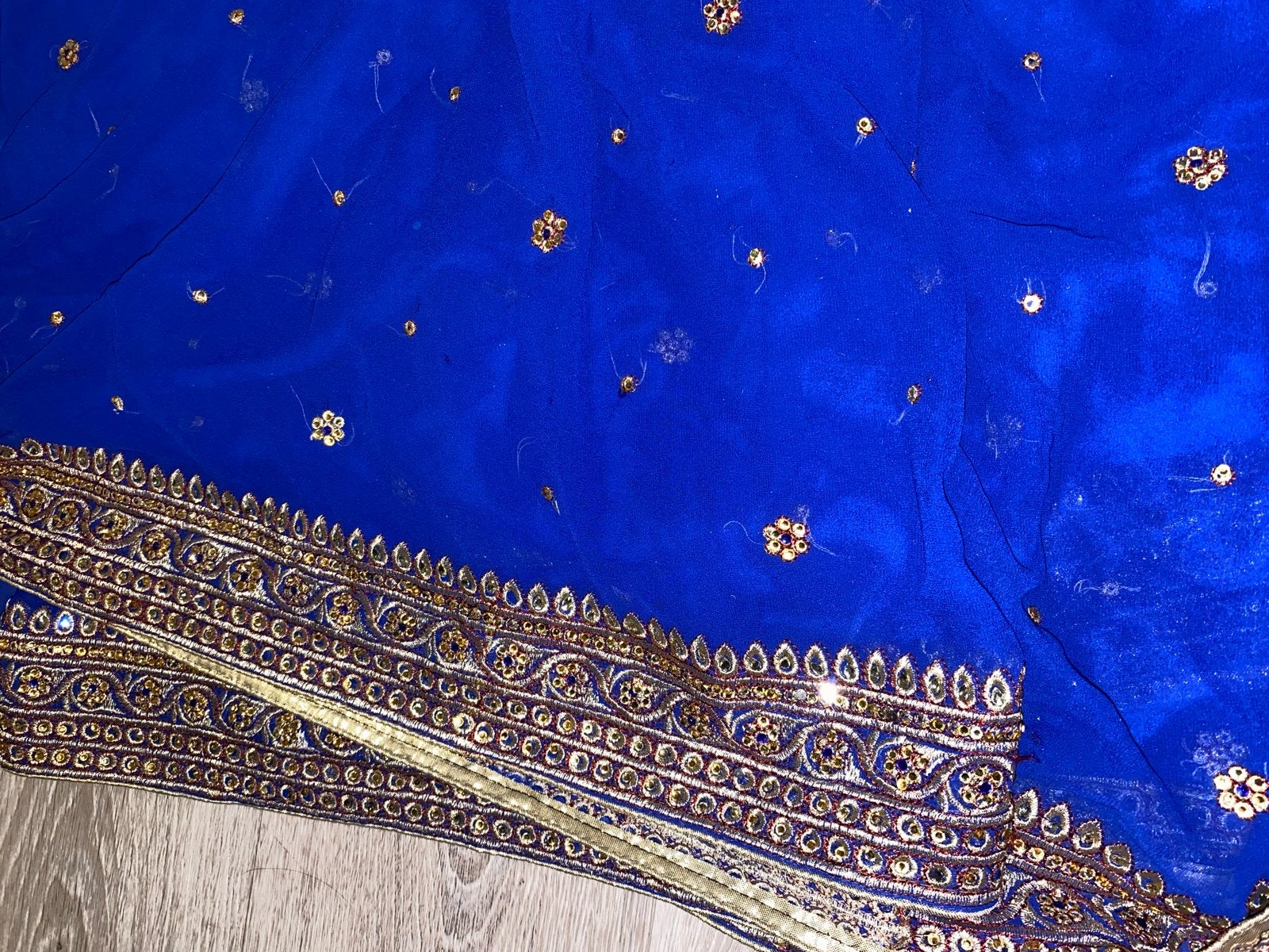 Prachtige blauwe Indiase dupatta met gouden borduursels, Ophalen of Verzenden, Zo goed als nieuw