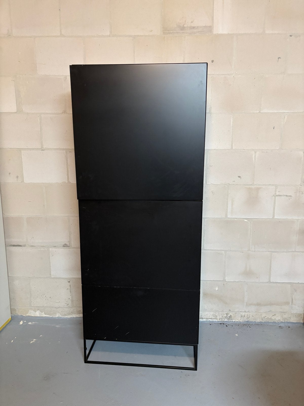 Pastoe Vision. Driedelig. Een draaideur en twee klapdeuren, Gebruikt, 50 tot 100 cm, Met deur(en), 25 tot 50 cm