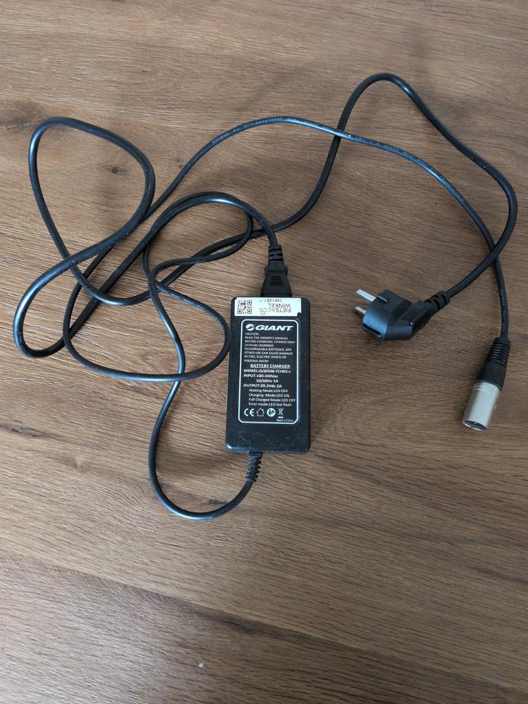 Giant Accu Oplader - Origineel en Goed Werkend, Ophalen of Verzenden, Gebruikt