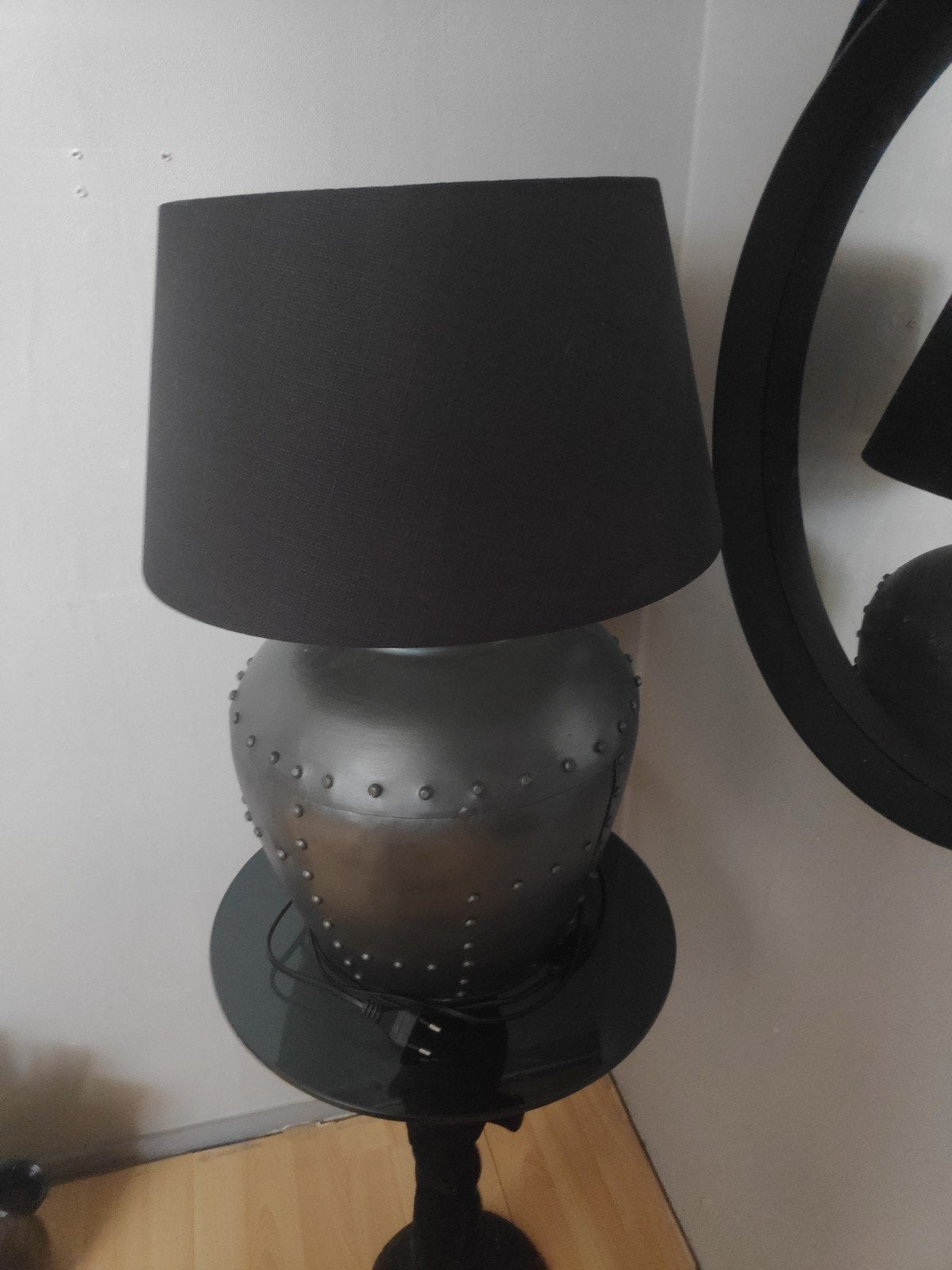 Industriële lamp grote bol met kap, Ophalen of Verzenden