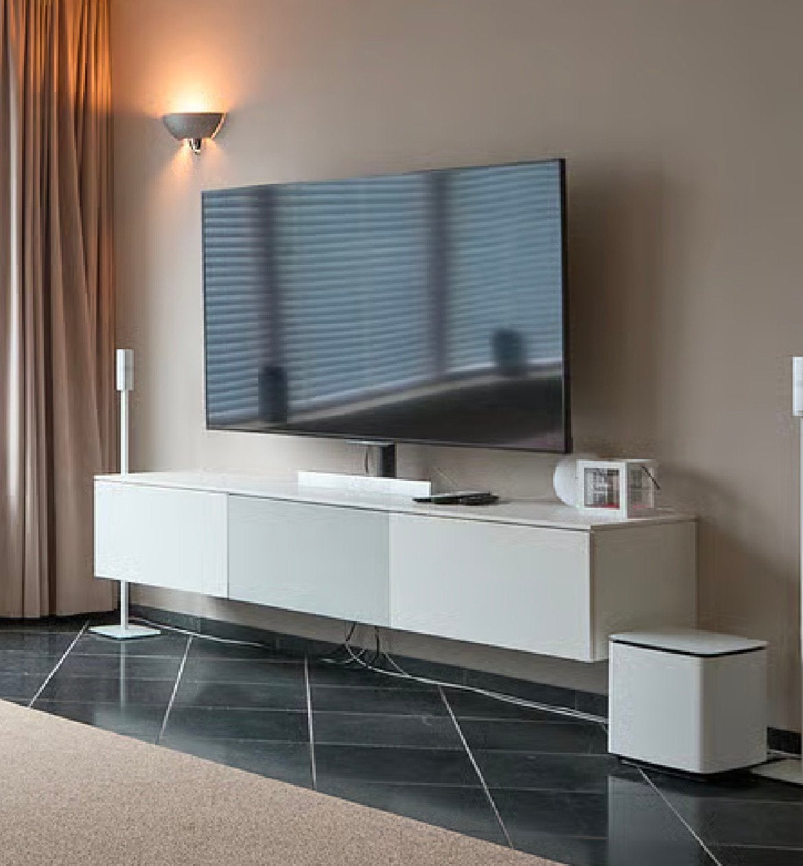 Saunaco tv kast, zonder TV., Ophalen, 150 tot 200 cm, Zo goed als nieuw, Minder dan 100 cm