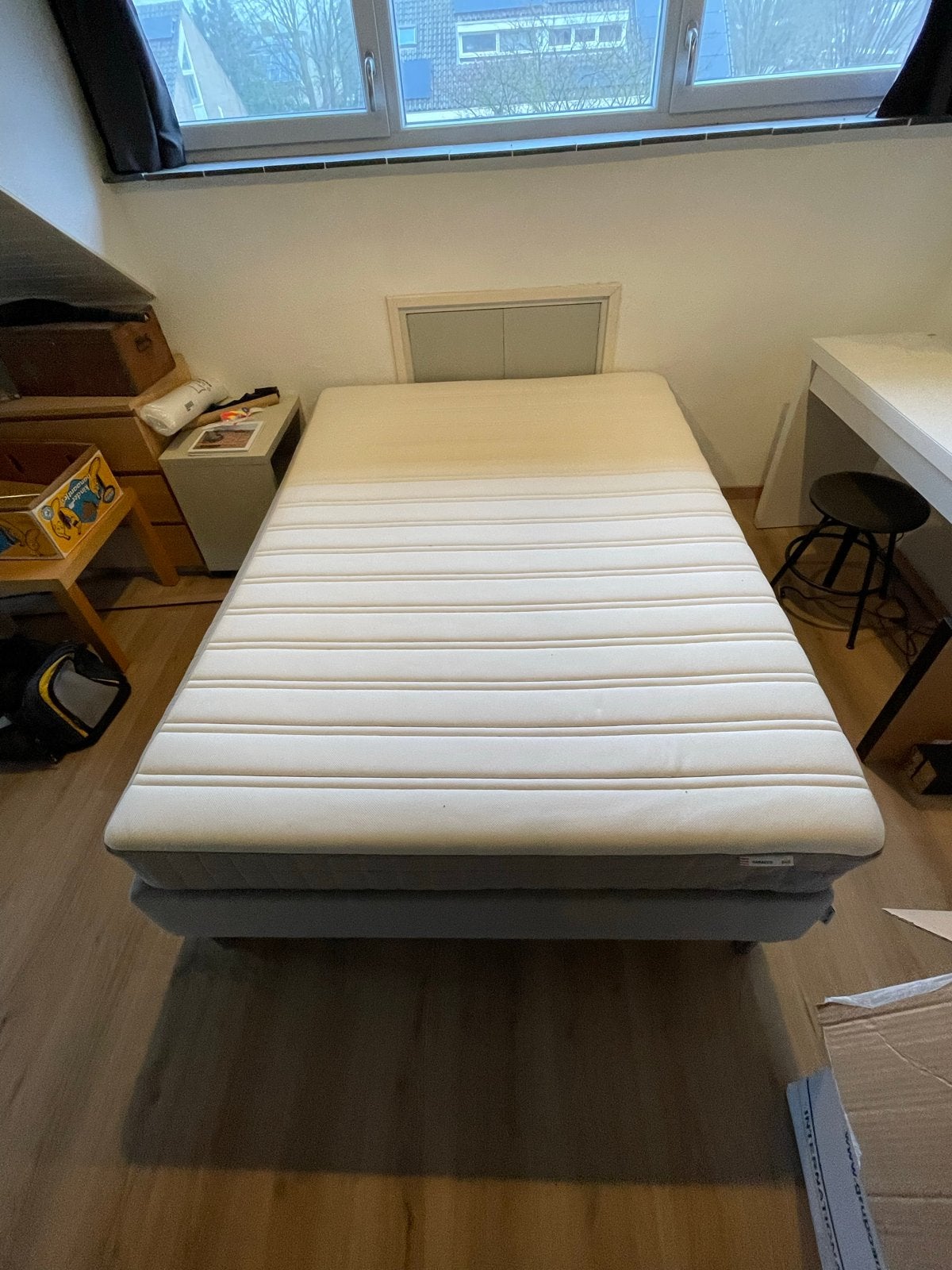 Gratis IKEA Hamarvik matras 140x200 - zo goed als nieuw, Huis en Inrichting, Slaapkamer | Matrassen en Bedbodems, Ophalen, Tweepersoons