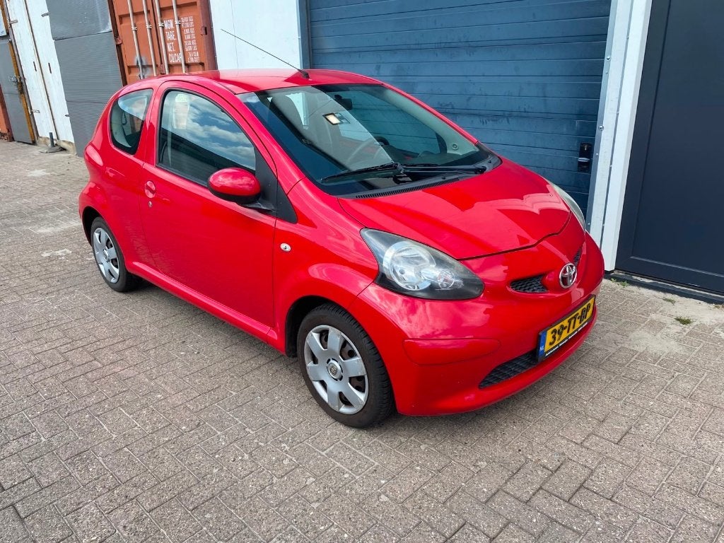 Toyota Aygo 1.0 12V Vvt-i 3DRS MMT 2007 Rood | NAP | 139D KM, Auto's, Voorwielaandrijving, Stof, Elektrische ramen, 4 stoelen
