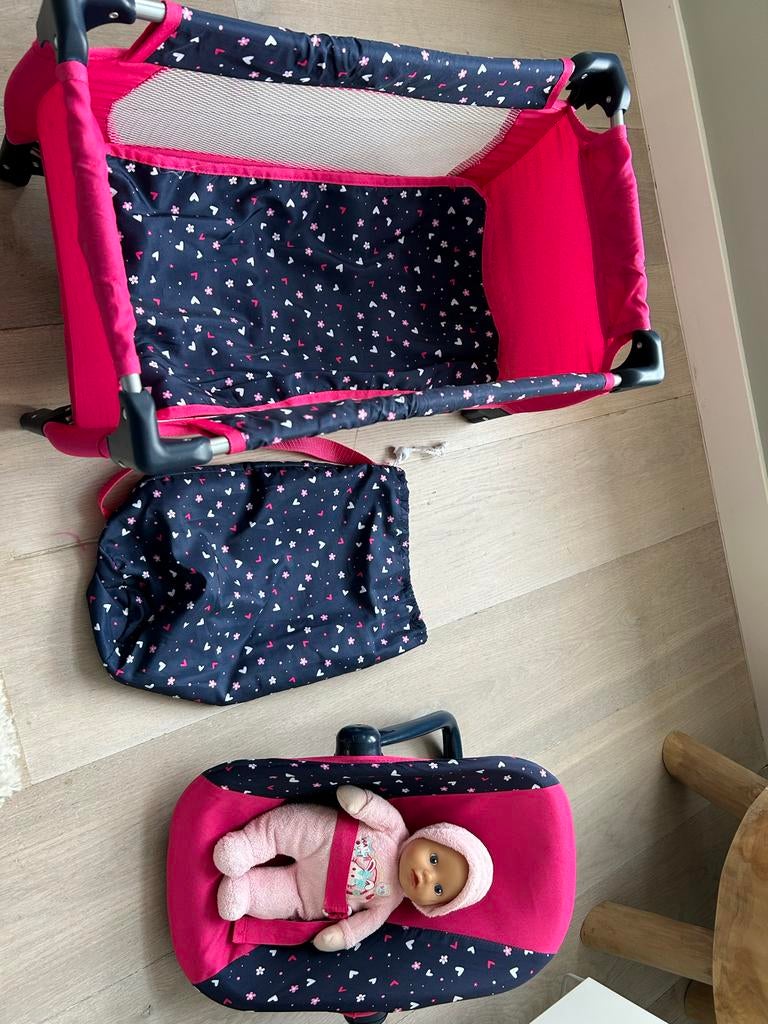 Baby born pop met reiswieg en campingbedje, Ophalen of Verzenden, Zo goed als nieuw, Babypop