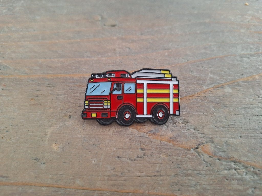1 leuke pin van een Brandweerauto te koop, Verzamelen, Ophalen of Verzenden, Nieuw, Overige onderwerpen, Speldje of Pin