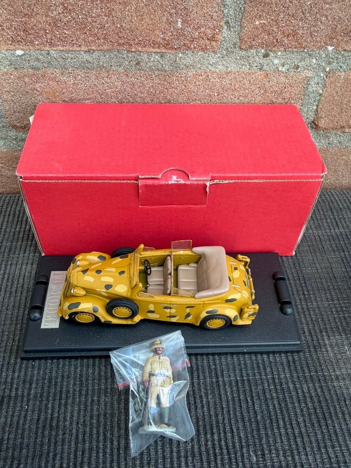 1:43 Alfa Romeo 6C 2500 “coloniale”, Hobby en Vrije tijd, Modelauto's | 1:43, Ophalen of Verzenden, Zo goed als nieuw, Auto, Overige merken