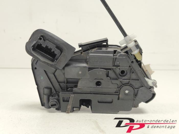 Deurslot Mechaniek 4Deurs links-achter van een Volkswagen Po, Gebruikt, -, Volkswagen, -
