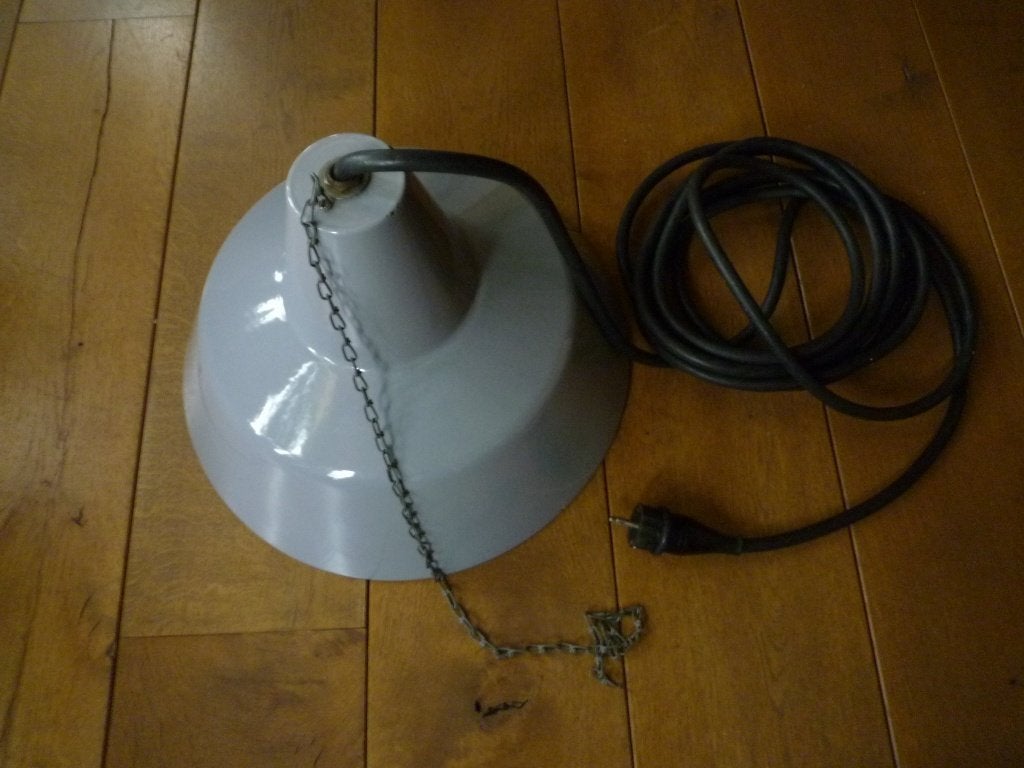 Industriële  emaille lamp met ca. 6 meter kabel., Ophalen of Verzenden