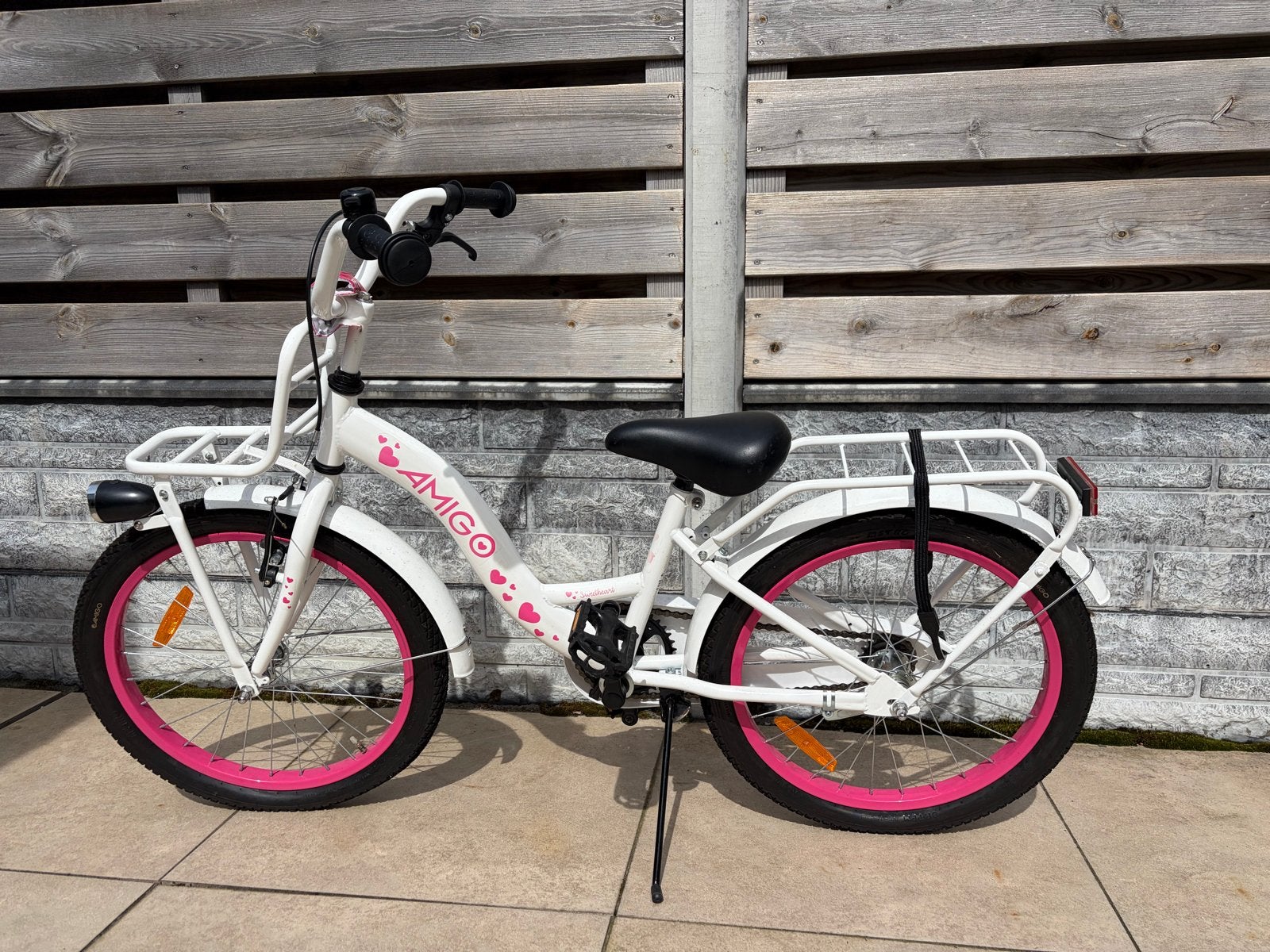 Amigo Amigo Kinderfiets Wit/Roze 20 inch - Zo goed als nieuw, Ophalen, Zo goed als nieuw, Velgrem, 20 inch of meer