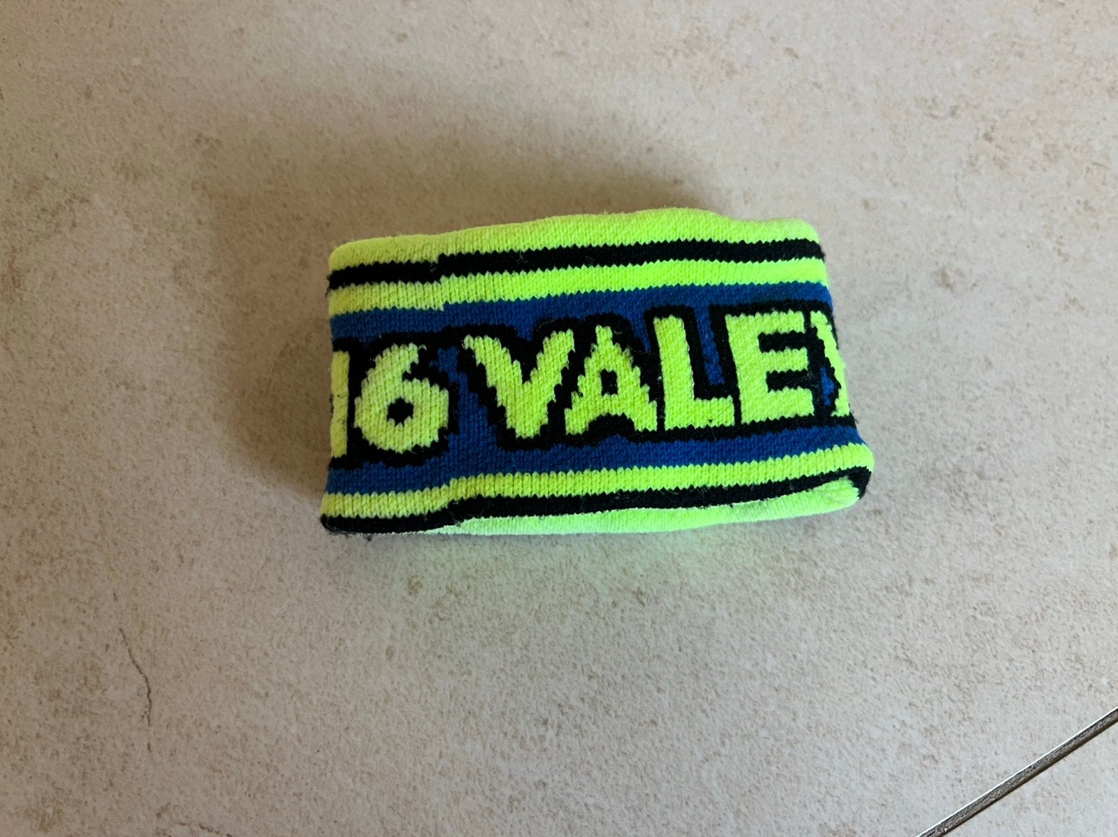 VR46 Valentino Rossi polsband VALEYELLOW46, Ophalen of Verzenden, Zo goed als nieuw, Motoren