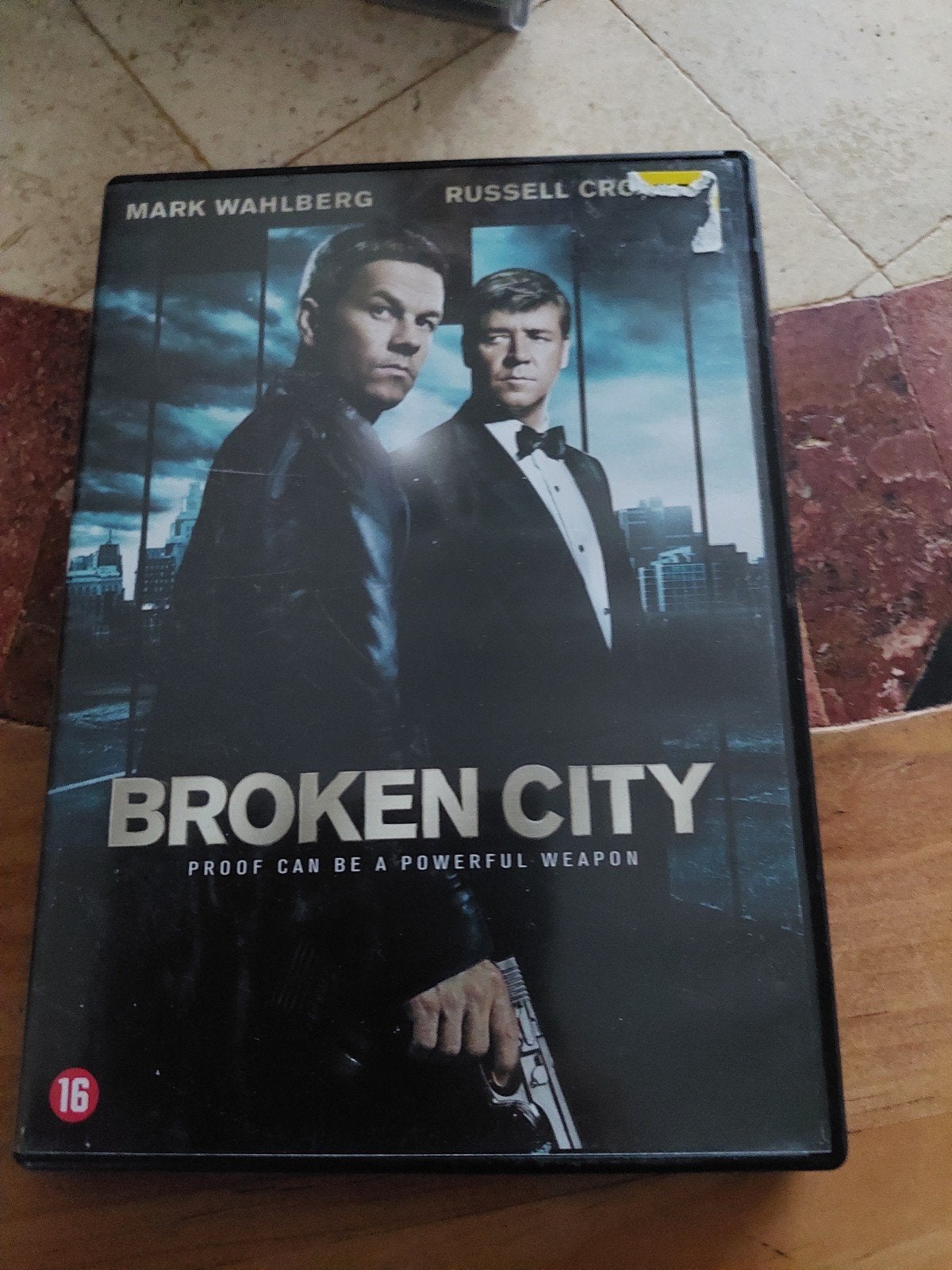 BROKEN CITY, Alle leeftijden, Ophalen of Verzenden, Zo goed als nieuw, Actiethriller